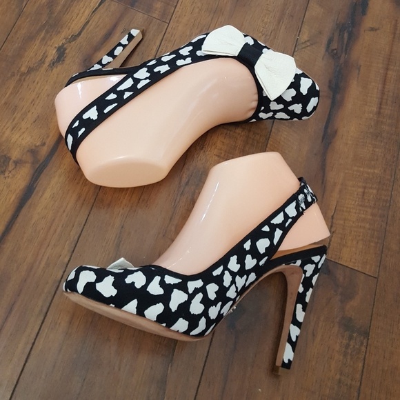 ABS Allen Schwartz - Sophee Heart Bow Slingbacks - Picture 2 of 7